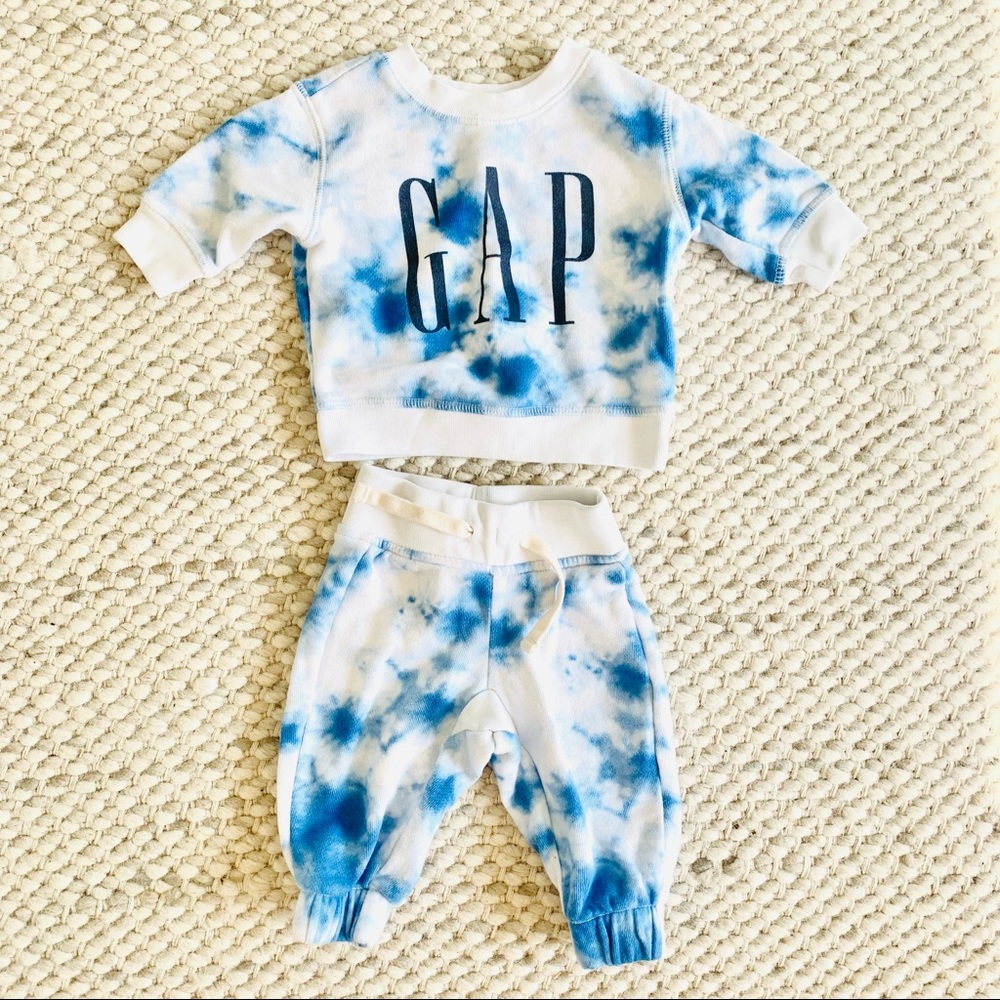 Baby Gap tie dye sweatsuit set